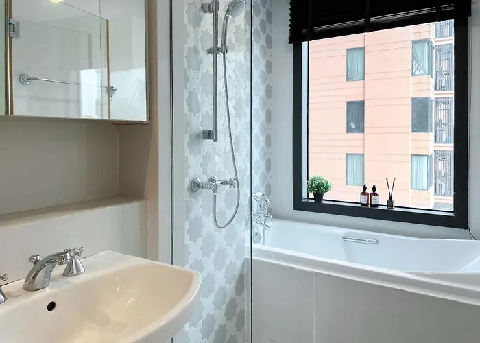 Expansive Luxury 2br - Ultra Fast Wifi - Phrom Phong Casa vacanze Bangkok