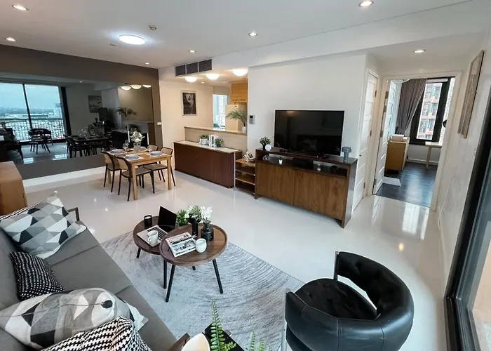 Expansive Luxury 2br - Ultra Fast Wifi - Phrom Phong *