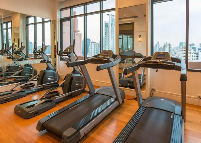 Expansive Luxury 2br - Ultra Fast Wifi - Phrom Phong Casa vacanze